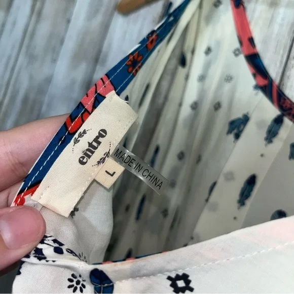 Entro Boho Open Back Sleeveless Blouse - Picture 6 of 6